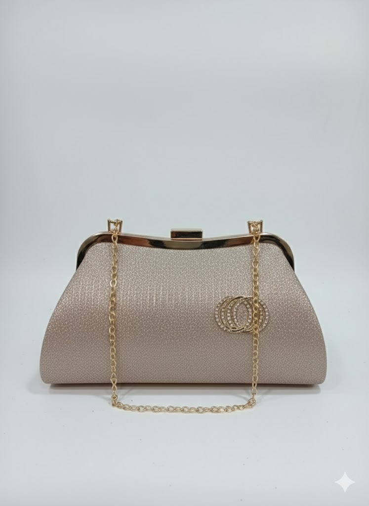 Champagne Gold Evening Clutch with Crystal Brooch – Timeless Beauty.